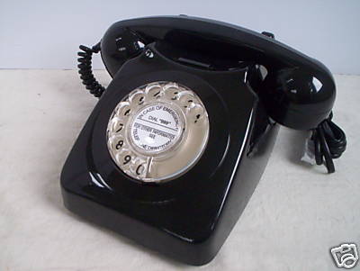 Plastic retro dial telephone 700 series 746 ; BLACK
